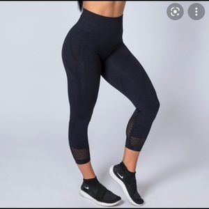 Muscle Nation v2 Seamless High Waist 7/8 Leggings - Charcoal Black